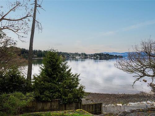 11328 Chalet Rd, North Saanich, BC 