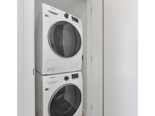 1308-1097 View St, Victoria, BC - Indoor Photo Showing Laundry Room