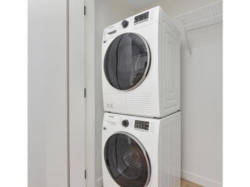 1308-1097 View St, Victoria, BC - Indoor Photo Showing Laundry Room