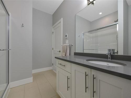 2287 Amelia Ave, Sidney, BC - Indoor Photo Showing Bathroom