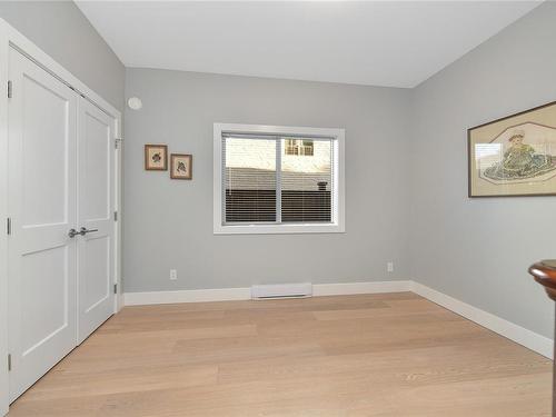 2287 Amelia Ave, Sidney, BC - Indoor Photo Showing Other Room