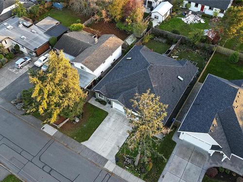 2287 Amelia Ave, Sidney, BC - Outdoor