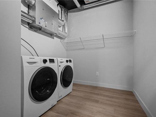 113-140 Jensen Ave West, Parksville, BC - Indoor Photo Showing Laundry Room