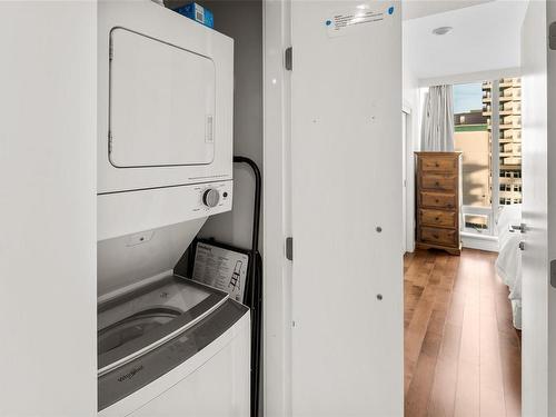 701-707 Courtney St, Victoria, BC - Indoor Photo Showing Laundry Room