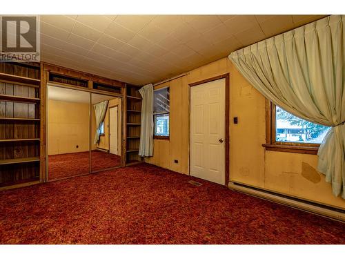 802 Cottonwood Avenue, Salmo, BC - Indoor Photo Showing Other Room