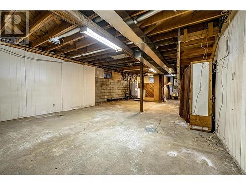 802 Cottonwood Avenue, Salmo, BC - Indoor Photo Showing Basement