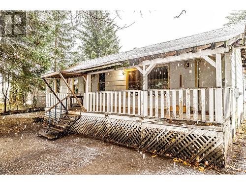 802 Cottonwood Avenue, Salmo, BC - Outdoor With Deck Patio Veranda