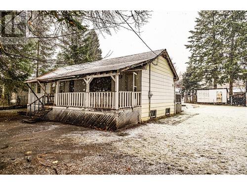 802 Cottonwood Avenue, Salmo, BC - Outdoor