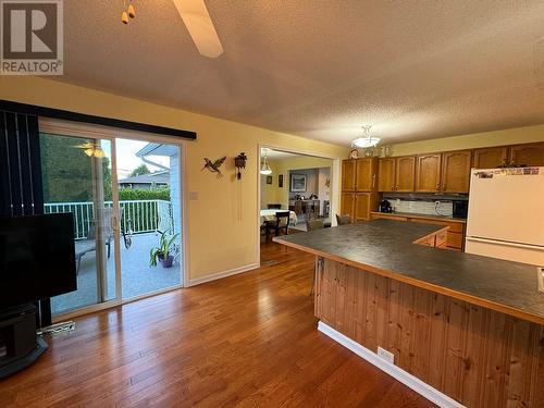 112 Wiltse Place, Penticton, BC - Indoor Photo Showing Kitchen