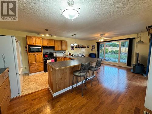 112 Wiltse Place, Penticton, BC - Indoor Photo Showing Kitchen