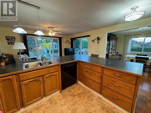 112 Wiltse Place, Penticton, BC - Indoor Photo Showing Kitchen With Double Sink