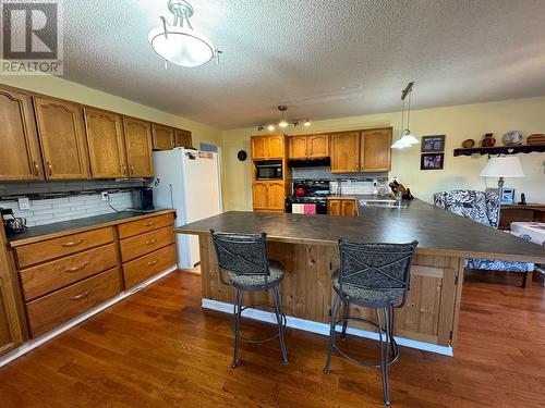 112 Wiltse Place, Penticton, BC - Indoor Photo Showing Kitchen