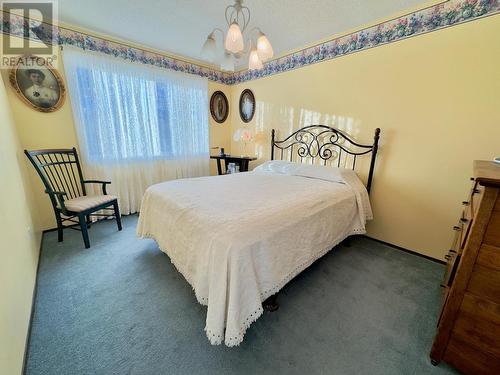 112 Wiltse Place, Penticton, BC - Indoor Photo Showing Bedroom