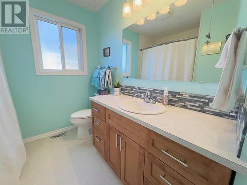 112 Wiltse Place, Penticton, BC - Indoor Photo Showing Bathroom