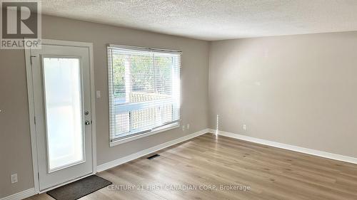 8 - 683 Windermere Road, London, ON - Indoor Photo Showing Other Room