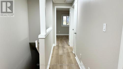 8 - 683 Windermere Road, London, ON - Indoor Photo Showing Other Room