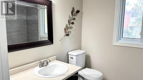 8 - 683 Windermere Road, London, ON - Indoor Photo Showing Bathroom