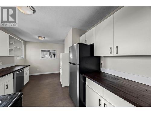 705 Soldier Road, Kamloops, BC - Indoor Photo Showing Kitchen