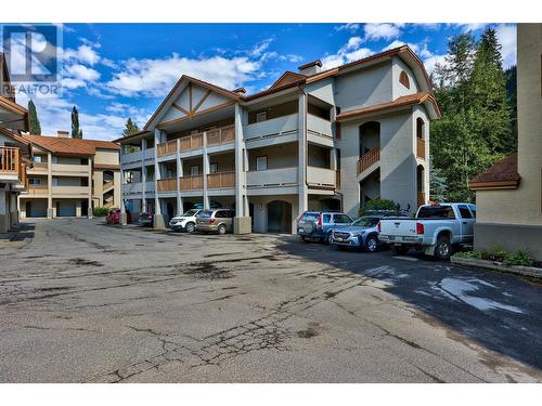 2120 Sun Peaks Road Unit# 11, Sun Peaks, BC - Outdoor With Facade