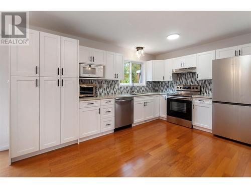 5228 Thomas Place, Okanagan Falls, BC - Indoor Photo Showing Kitchen With Stainless Steel Kitchen