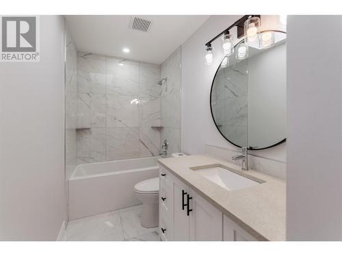 5228 Thomas Place, Okanagan Falls, BC - Indoor Photo Showing Bathroom