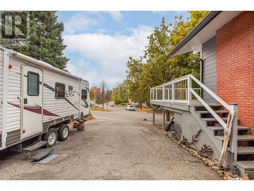 1740 Mountain Avenue, Kelowna, BC - Outdoor With Exterior