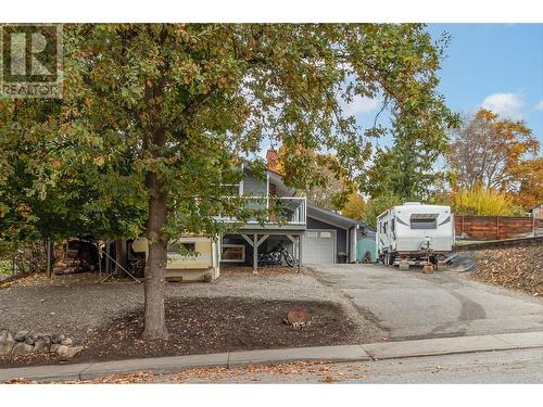 1740 Mountain Avenue, Kelowna, BC - Outdoor