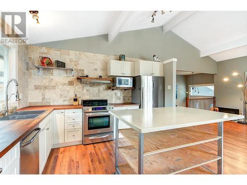 1740 Mountain Avenue, Kelowna, BC - Indoor Photo Showing Kitchen With Double Sink