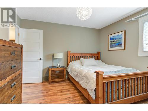 1740 Mountain Avenue, Kelowna, BC - Indoor Photo Showing Bedroom