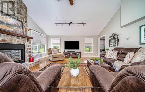 8 Sunny Ridge Trail, Clarington, ON - Indoor Photo Showing Living Room With Fireplace