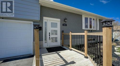 51 Rossford Crescent E, Kitchener, ON - Outdoor With Exterior