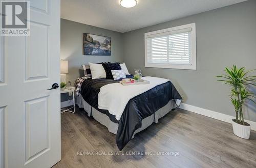 51 Rossford Crescent E, Kitchener, ON - Indoor Photo Showing Bedroom