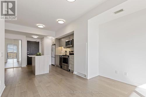 608 - 7711 Green Vista Gate, Niagara Falls, ON - Indoor Photo Showing Kitchen