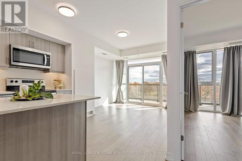 608 - 7711 Green Vista Gate, Niagara Falls, ON - Indoor Photo Showing Kitchen