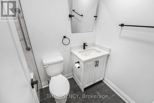 507 - 15 Albright Road, Hamilton, ON - Indoor Photo Showing Bathroom