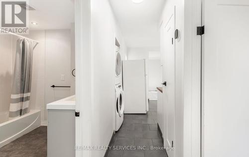 11 Garnet Street, St. Catharines, ON - Indoor Photo Showing Laundry Room