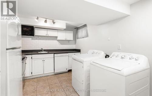 11 Garnet Street, St. Catharines, ON - Indoor Photo Showing Laundry Room