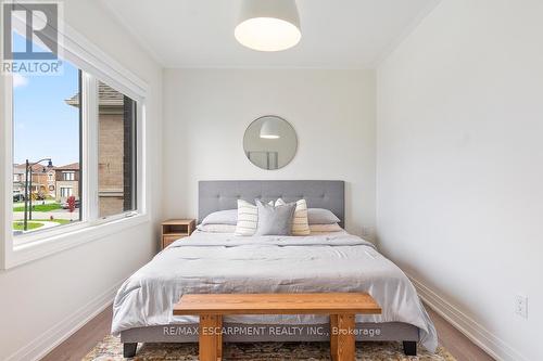 221 Agro Street, Hamilton, ON - Indoor Photo Showing Bedroom