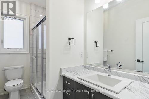 221 Agro Street, Hamilton, ON - Indoor Photo Showing Bathroom