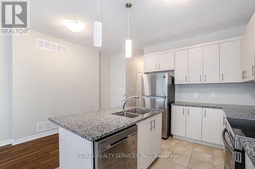 207 Louise Street, Welland, ON - Indoor Photo Showing Kitchen With Double Sink With Upgraded Kitchen