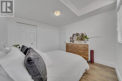 15 Yarrow Court, Kitchener, ON - Indoor Photo Showing Bedroom