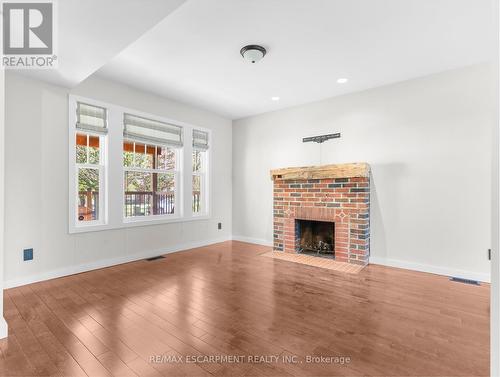 96 Alma Street, St. Thomas, ON - Indoor Photo Showing Living Room With Fireplace