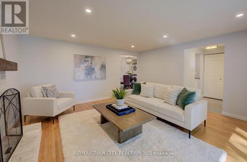 Upper - 18 Jay Court, Kitchener, ON - Indoor Photo Showing Living Room