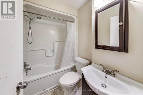 208 East Avenue N, Hamilton, ON - Indoor Photo Showing Bathroom