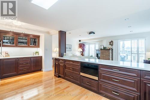 67 Sunvale Place, Hamilton, ON - Indoor Photo Showing Kitchen