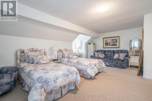 67 Sunvale Place, Hamilton, ON - Indoor Photo Showing Bedroom