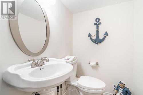 67 Sunvale Place, Hamilton, ON - Indoor Photo Showing Bathroom