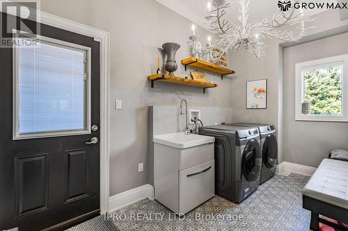 149 Miller Drive, Hamilton, ON - Indoor Photo Showing Laundry Room