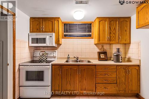 149 Miller Drive, Hamilton, ON - Indoor Photo Showing Kitchen With Double Sink