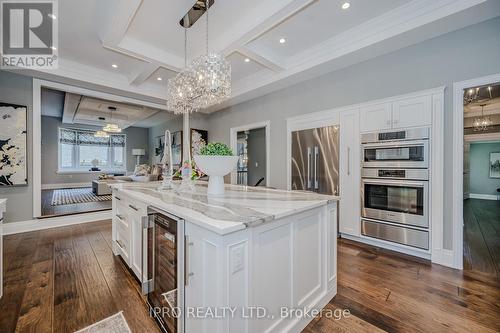 149 Miller Drive, Hamilton, ON - Indoor Photo Showing Kitchen With Upgraded Kitchen